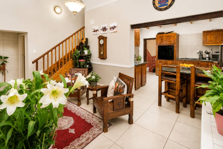 5 Bedroom Property for Sale in Schoemansville North West